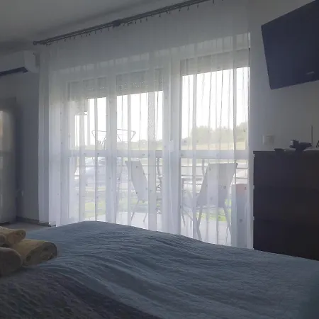 Liliom Apartman Lejlighed