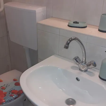 Liliom Apartman Apartment Heviz
