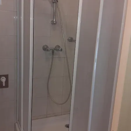 Liliom Apartman * Héviz