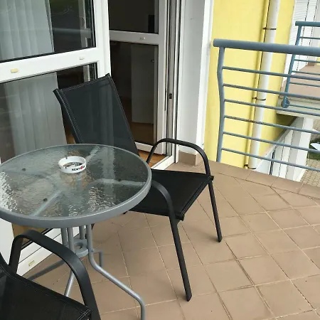 Liliom Apartman Apartament Héviz