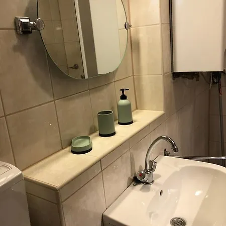 Liliom Apartman Apartament Héviz