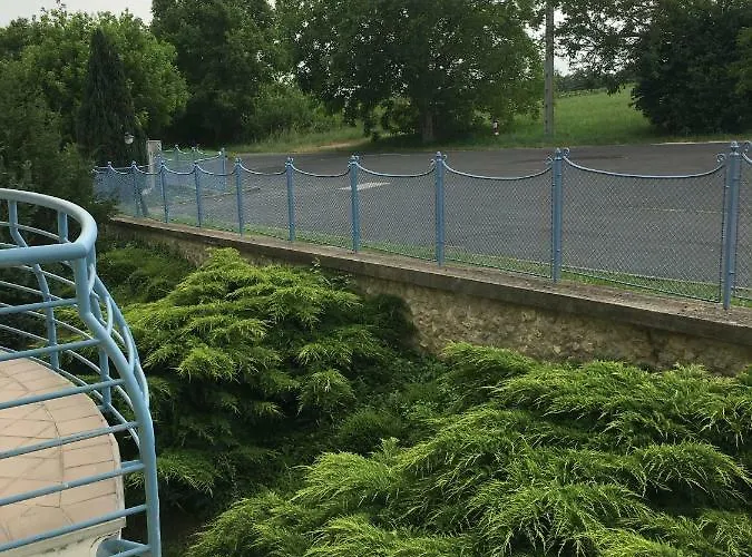 アパート Liliom Apartman *