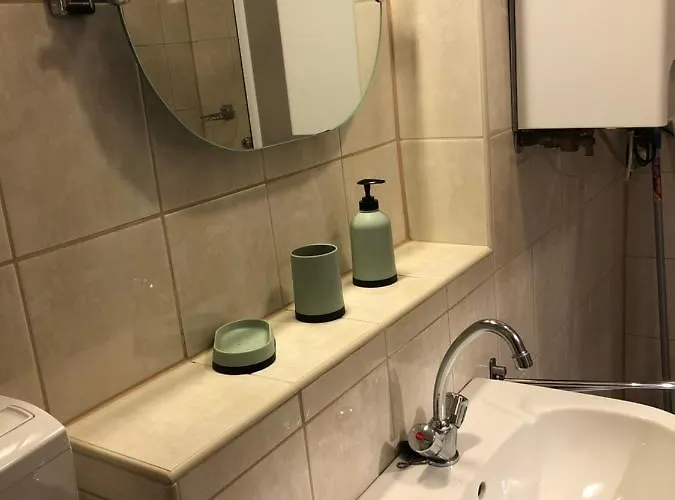 Liliom Apartman アパート ヘーヴィーズ